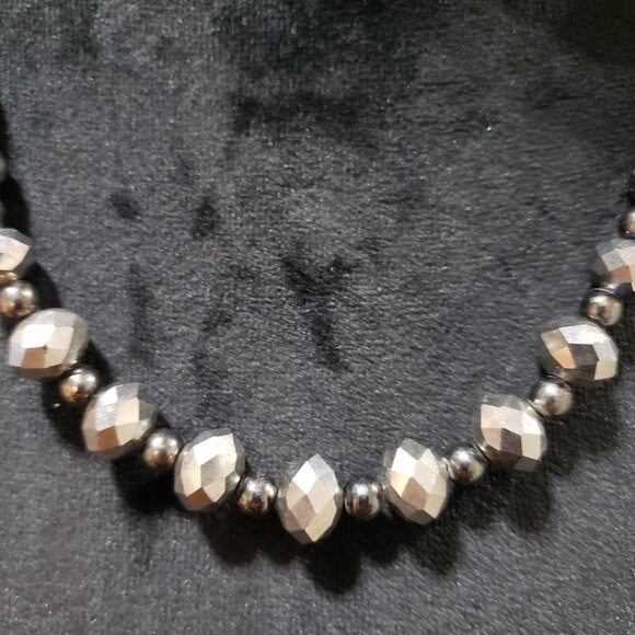 Womens Fashion Brass Stone Beaded Collar Necklace with Lobster Clasp - Picture 4 of 6